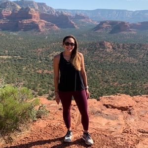 Meet your Posher, Tiffany